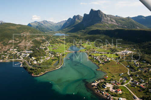 flyfoto av helgeland, salten, meløy, ørnes spildervika