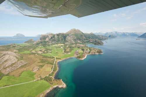 flyfoto av helgeland, salten, meløy, meløya