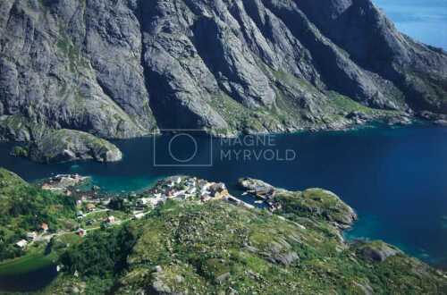 flyfoto av nord-norge, nordland, lofoten, fiske, fiskevær, nusfjord