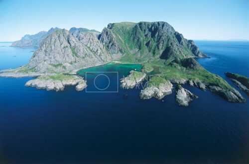 flyfoto av nord-norge, nordland, lofoten, yttersia