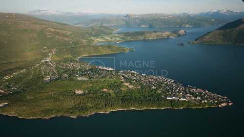 flyfoto av nord-norge, nordland, helgeland, hemnesberget