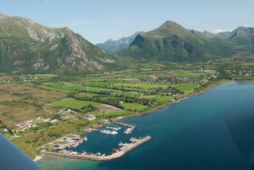 flyfoto av helgeland, salten, meløy, reipå