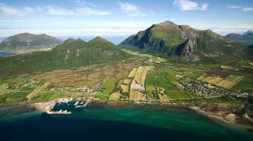 flyfoto av helgeland, salten, meløy, reipå