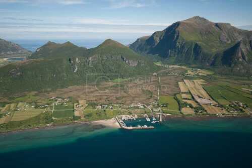 flyfoto av helgeland, salten, meløy, reipå