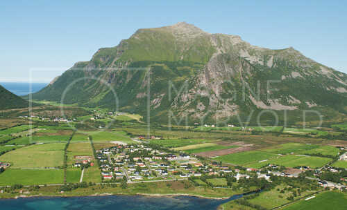 flyfoto av: helgeland, salten, meløy, reipå