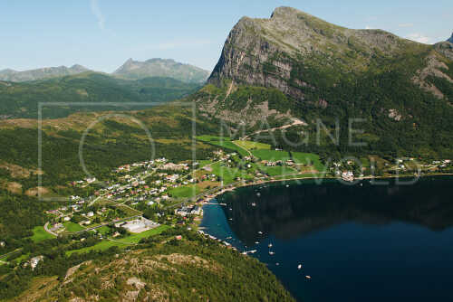 flyfoto av: helgeland, salten, meløy, neverdal