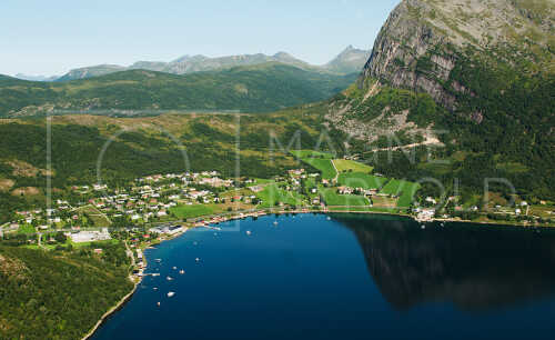 flyfoto av: helgeland, salten, meløy, neverdal