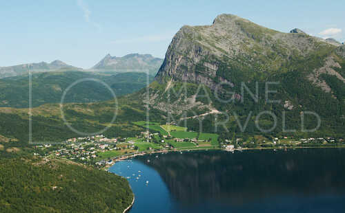flyfoto av: helgeland, salten, meløy, neverdal