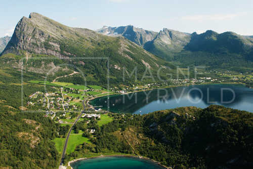 flyfoto av: helgeland, salten, meløy, neverdal