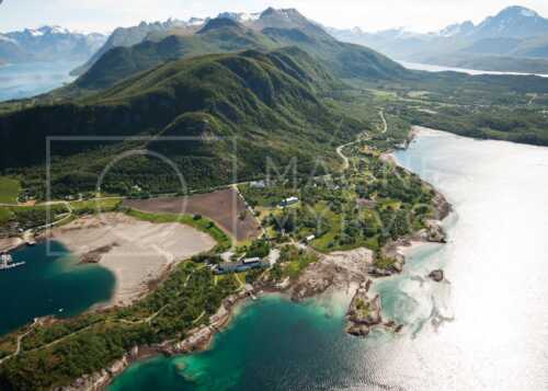 flyfoto av helgeland, salten, meløy, engavågen