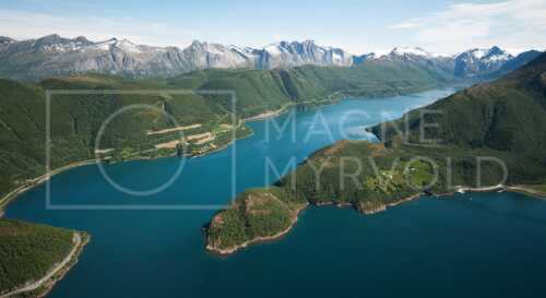 flyfoto fra helgeland, salten, meløy, bjerangsfjorden