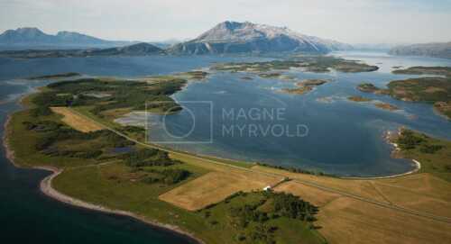 flyfoto av nord-norge, nordland, helgeland, tjøtta
