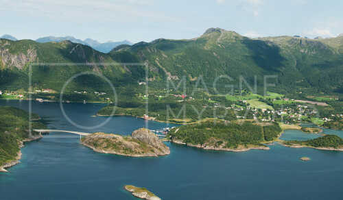 flyfoto fra helgeland, salten, meløy, engavågen