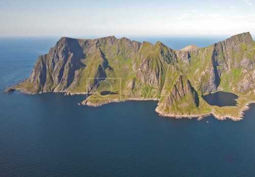 flyfoto av nord-norge, nordland, lofoten, yttersia